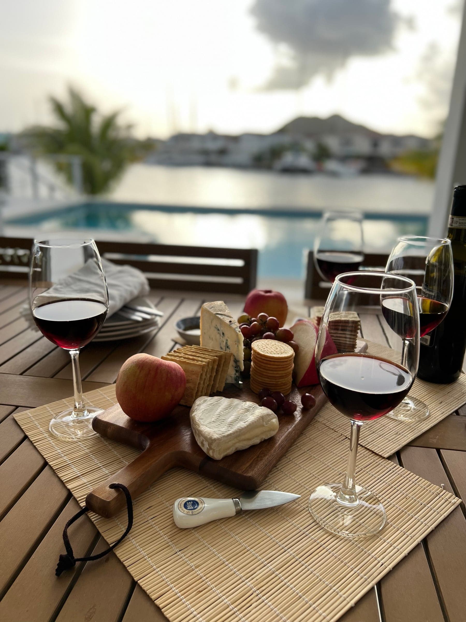 Sundowner spaces. Perfect for sharing
