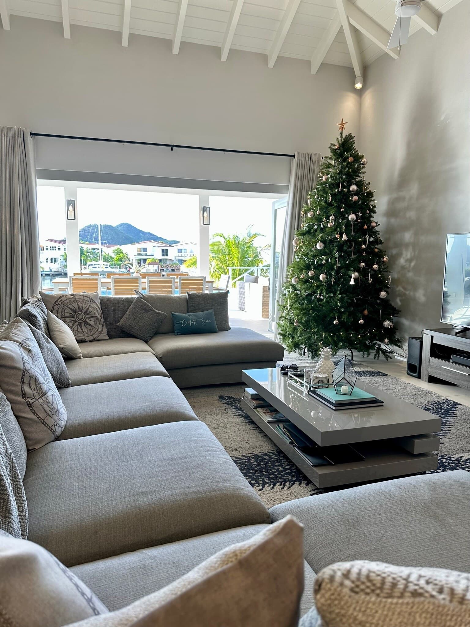 The Great Room dressed for Christmas